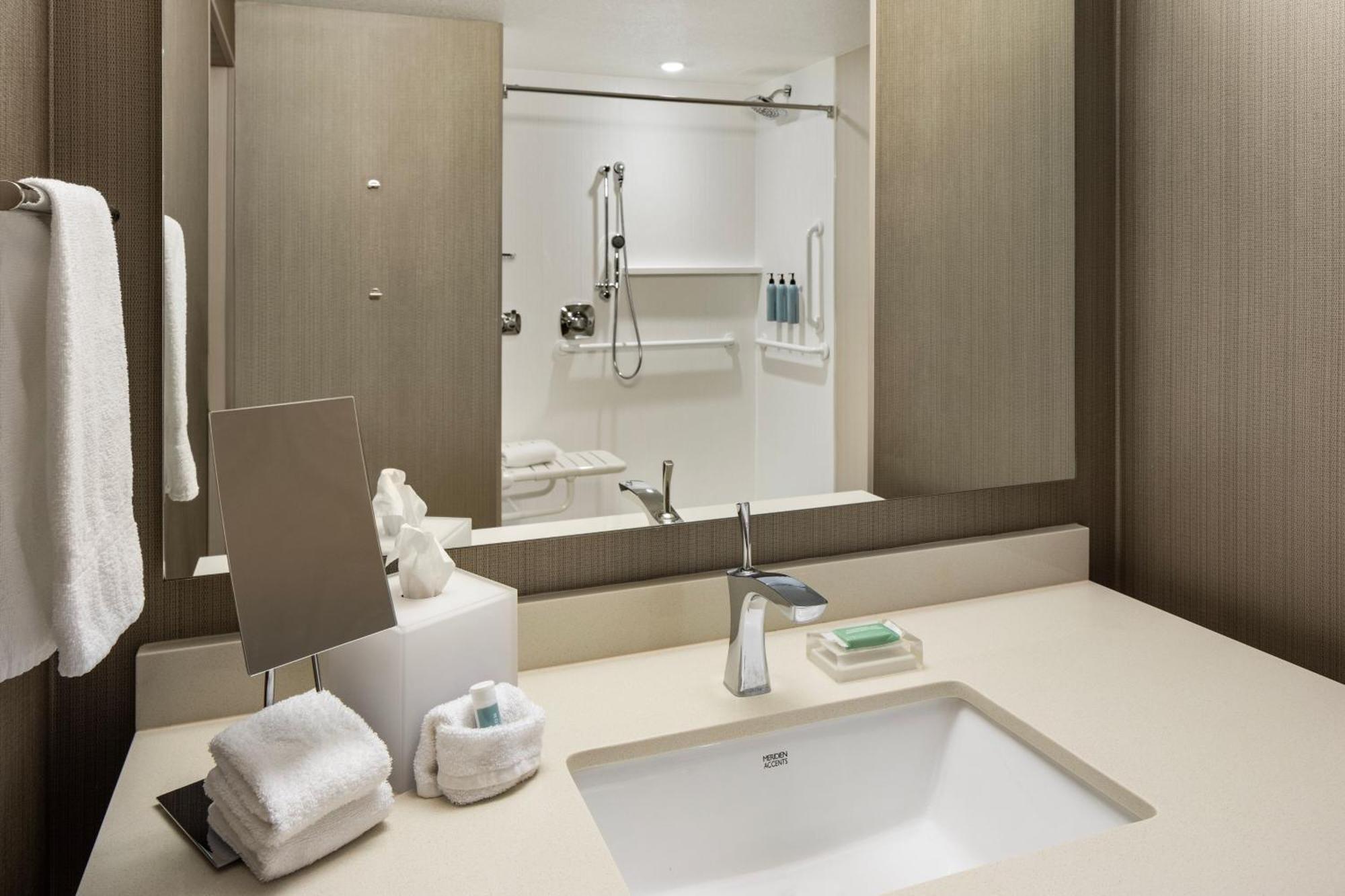 Courtyard By Marriott Minneapolis West Saint Louis Park Exterior foto
